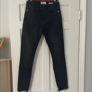 Frame Denim Le High Skinny Jeans in Black